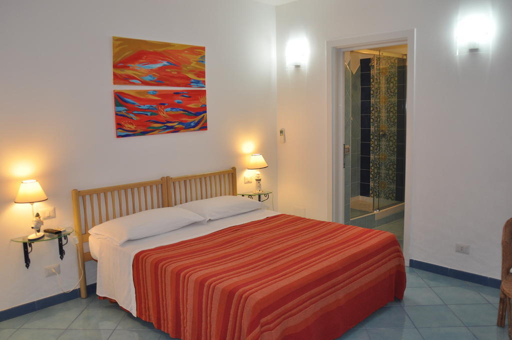 Il Mediterraneo - Adults Only Ponza Ngoại thất bức ảnh